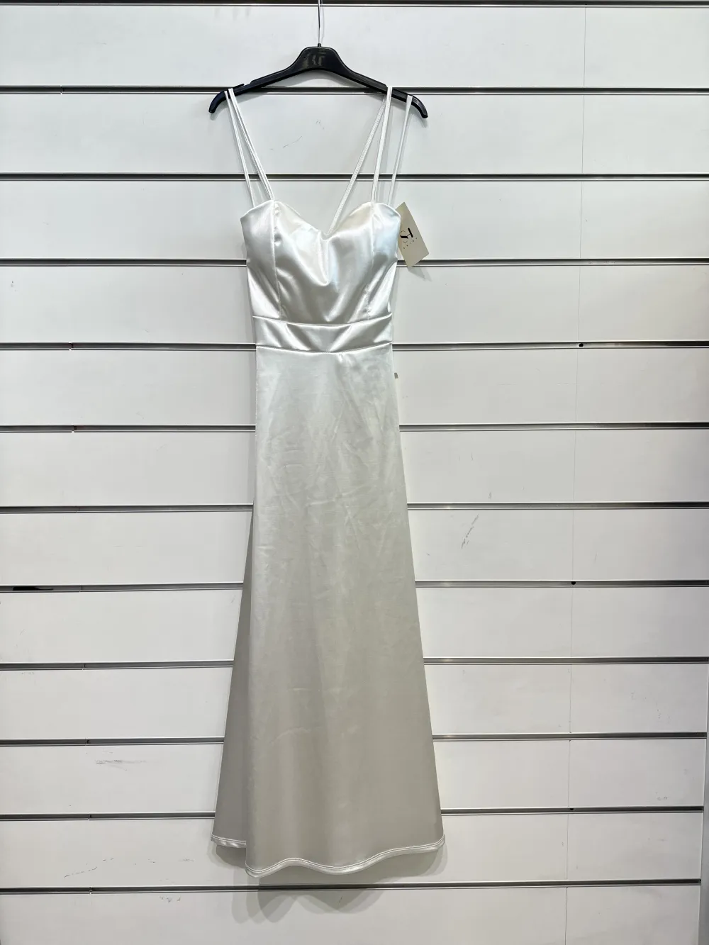 Šaty dlhé spoločenské na ramienka dámske (S/M ONE SIZE) TALIANSKA MÓDA IMPSH246456 biela S/M