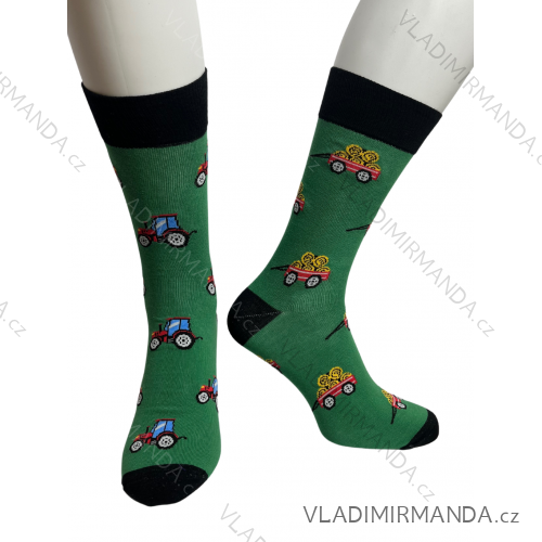 Ponožky veselé pánske traktor (38-41,42-46) POLSKÁ MÓDA DPP21226RED/DR 42-46 zelená