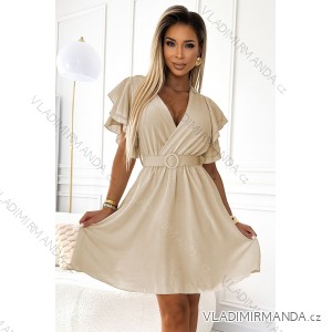 586-1 Dámske šaty s obálkovým výstrihom, rukávmi a opaskom - béžové