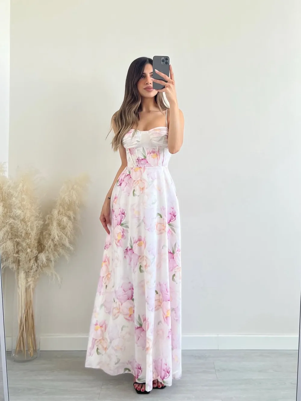 Šaty dlhé letné kvetované na ramienka dámske (S/M/L ONE SIZE) TALIANSKA MÓDA IMPBB25B26651/DUR biela S/M/L